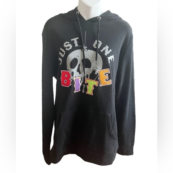 NWT Disney Villans‎ Black Snow White Evil Queen Hoodie S - Picture 1 of 4